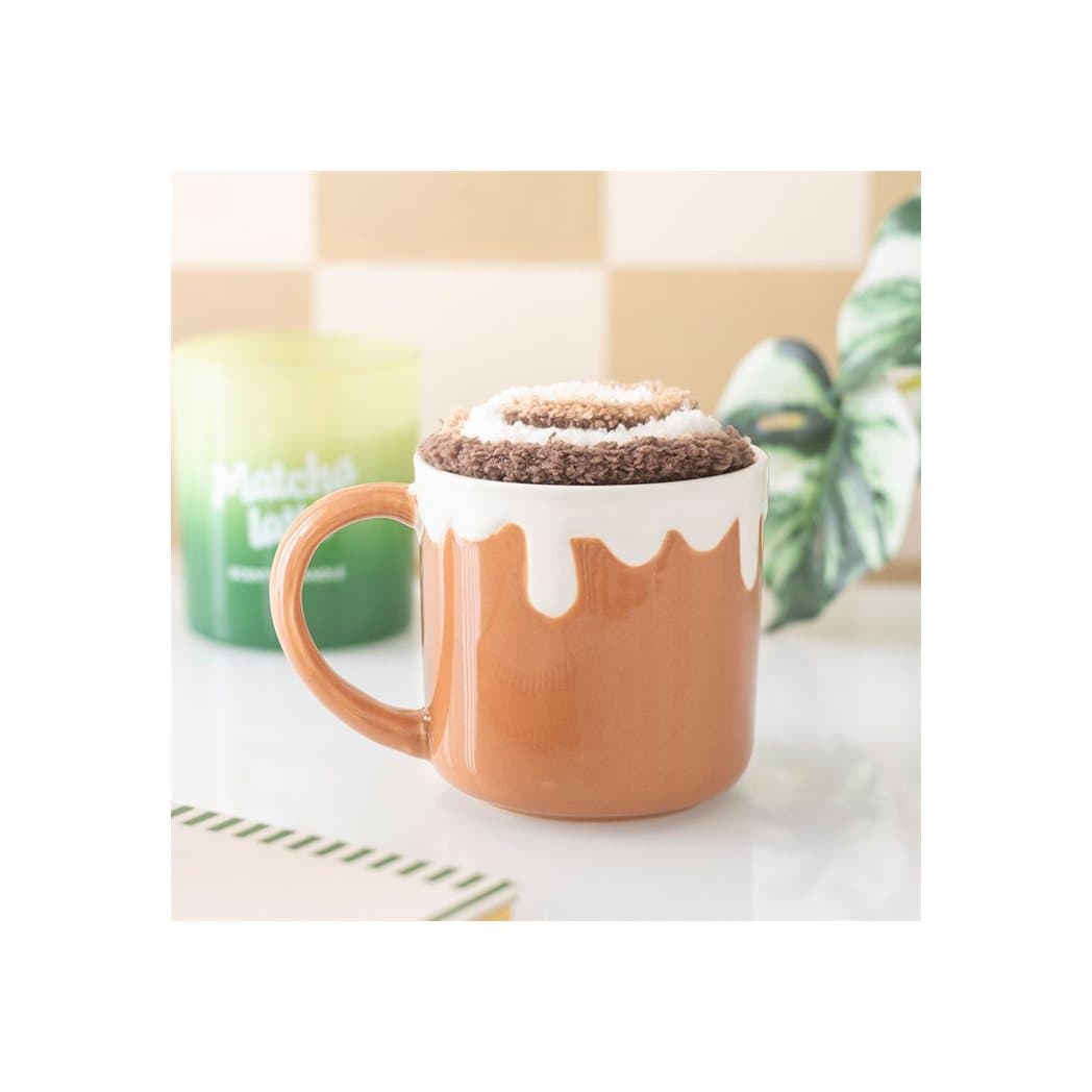 Cinnamon roll ceramic mug with matching plush socks and a colour gift box